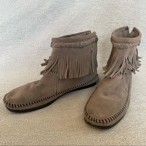 Minnetonka Grey Suede High Top Fringe Boots